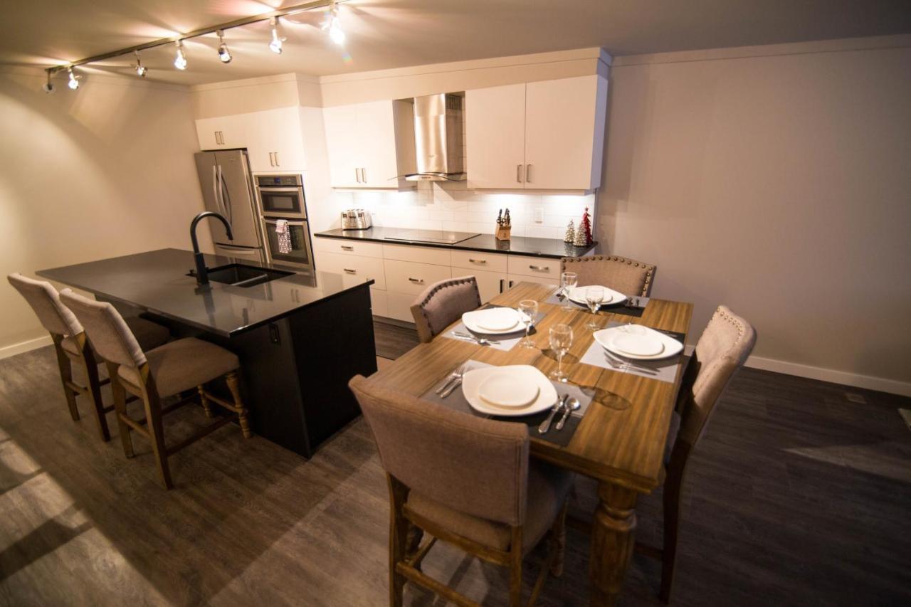 Clipperton Suite By Revelstoke Vacations エクステリア 写真