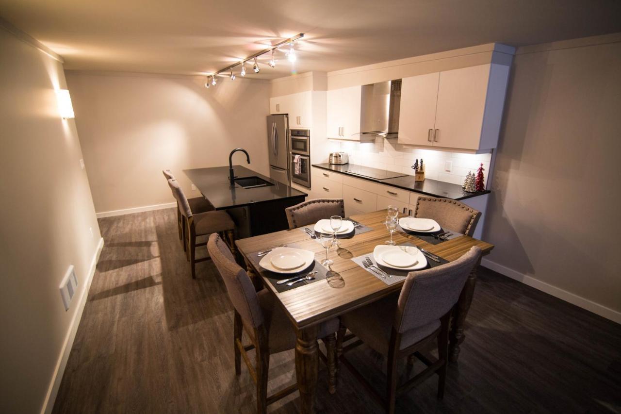 Clipperton Suite By Revelstoke Vacations エクステリア 写真